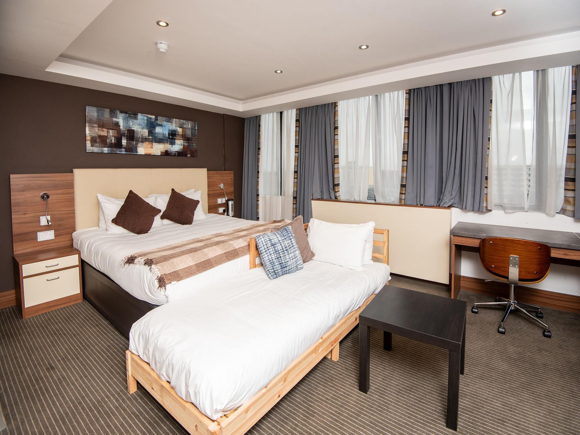Livin' Serviced Apartments Watford  Exteriör bild