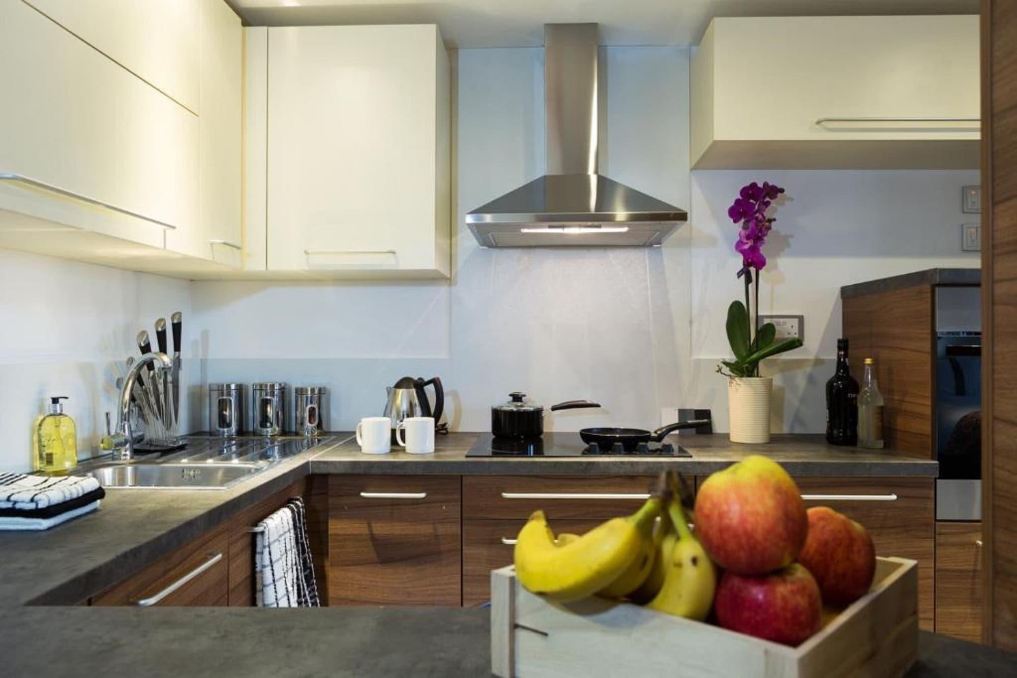 Livin' Serviced Apartments Watford  Exteriör bild
