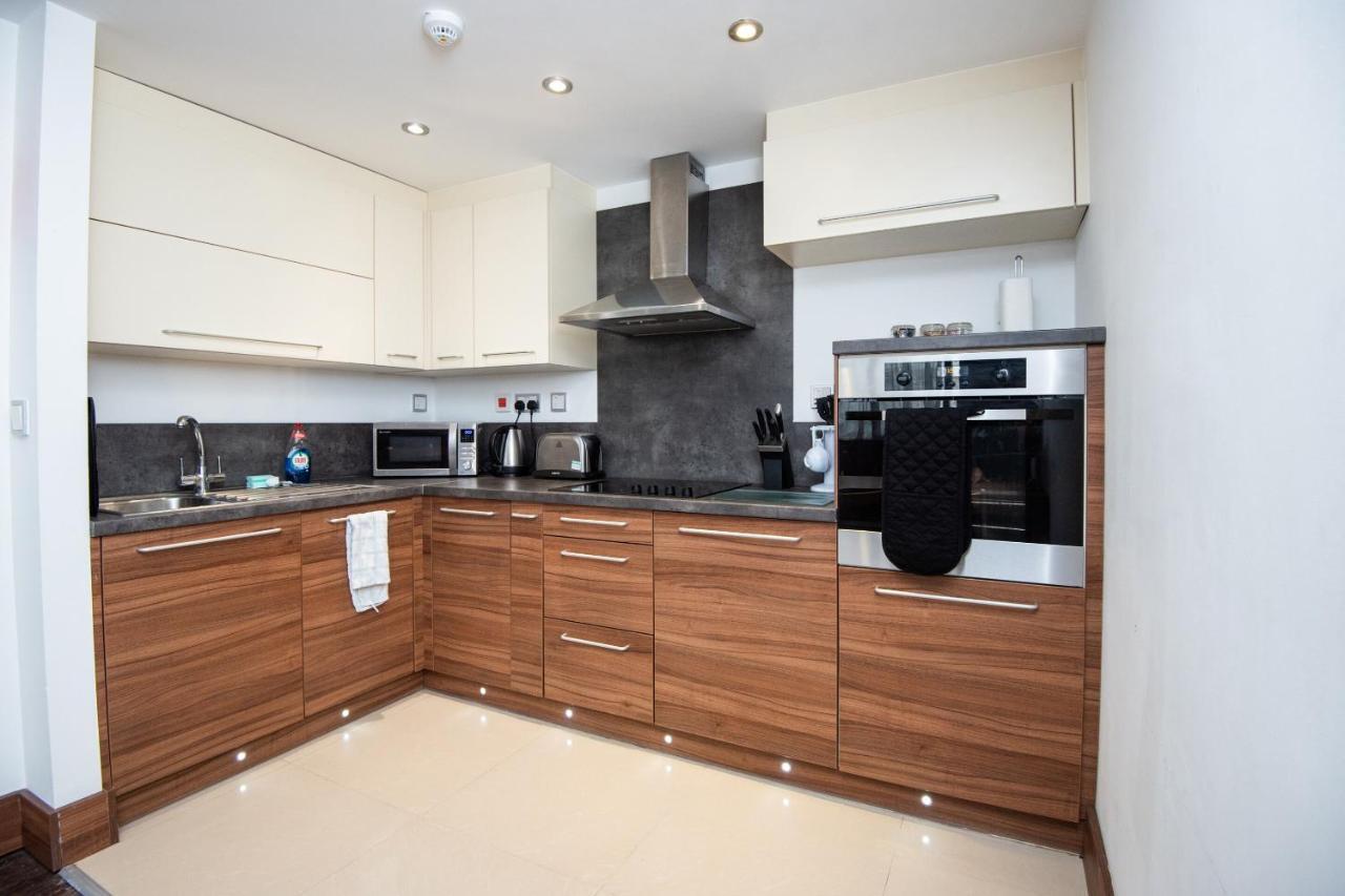 Livin' Serviced Apartments Watford  Exteriör bild